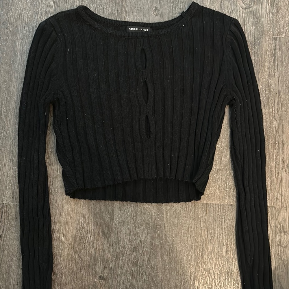 Rippled black sweater